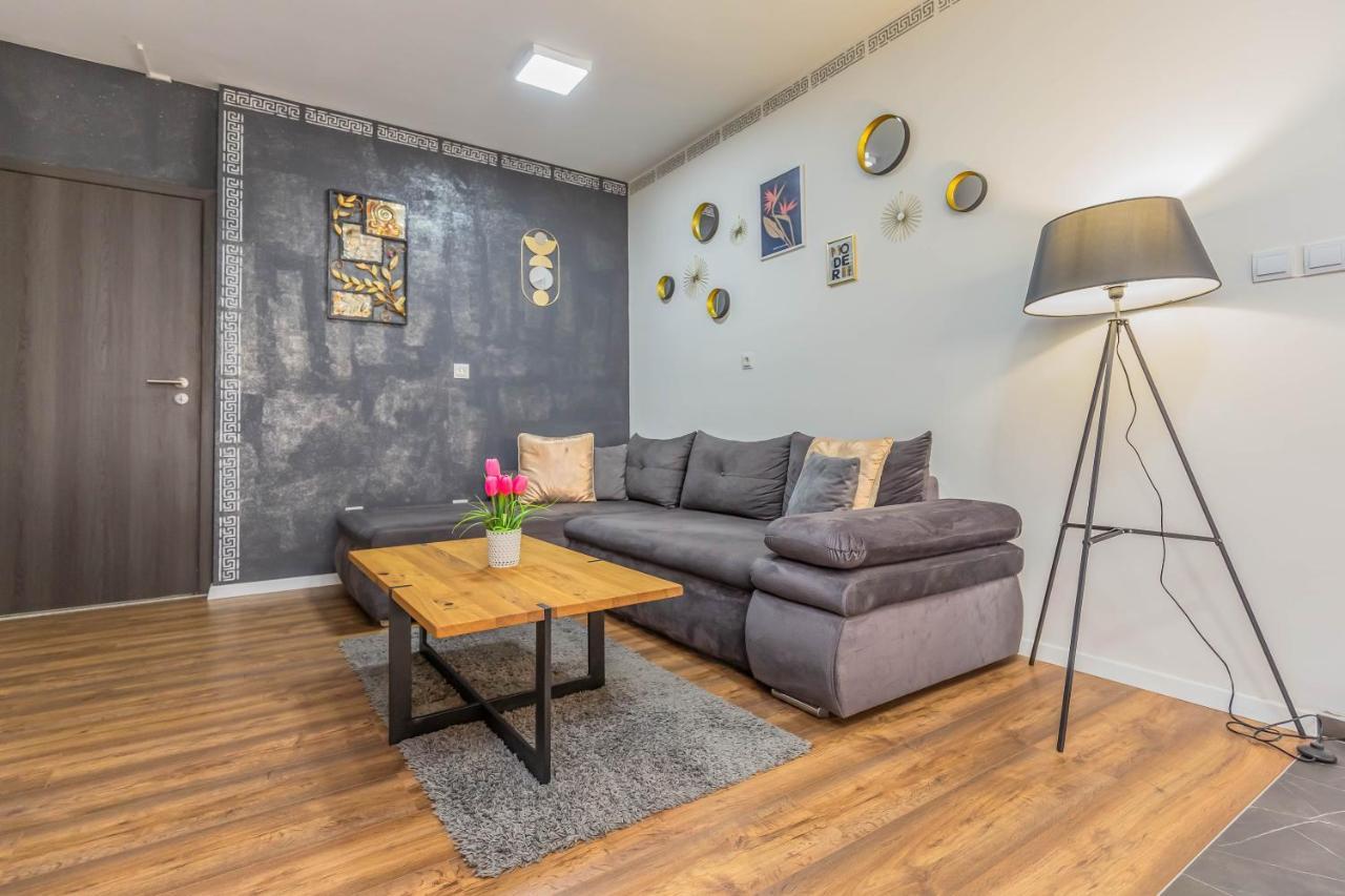 Appartement Downtown Deluxe à Omiš Extérieur photo