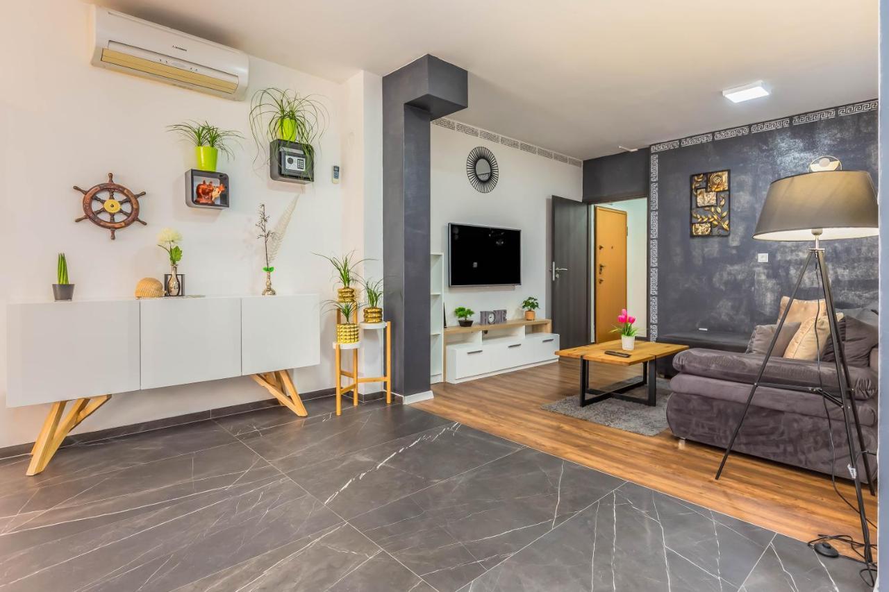Appartement Downtown Deluxe à Omiš Extérieur photo