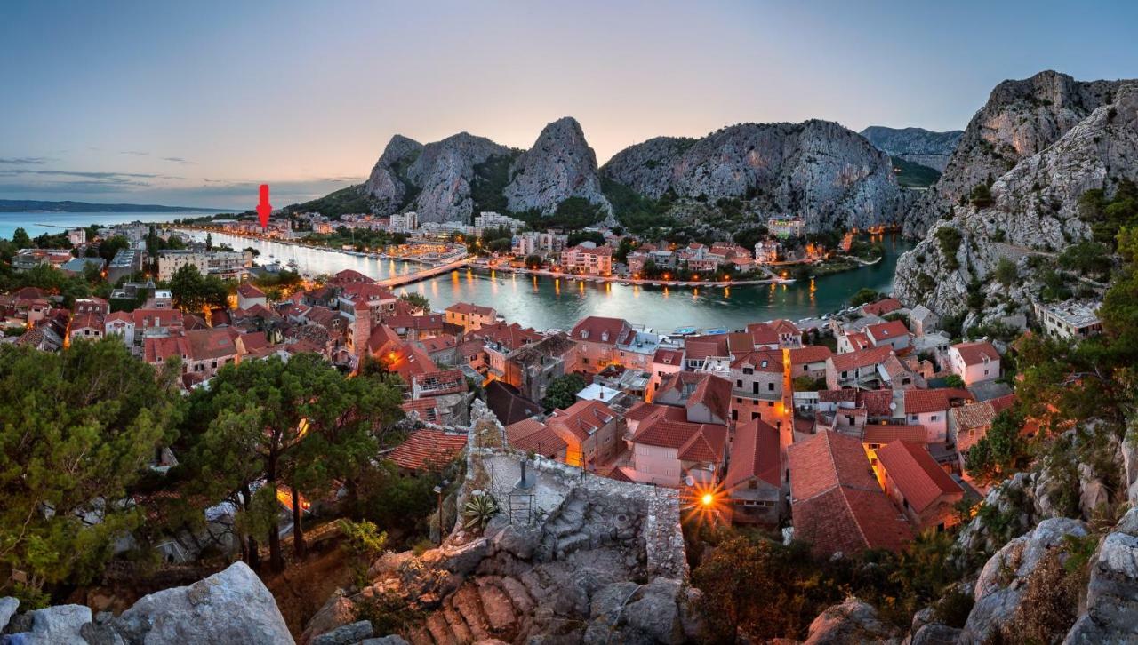 Appartement Downtown Deluxe à Omiš Extérieur photo